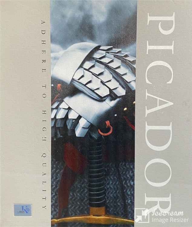 کاغذ دیواری طرحدار